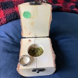 Size 10 men’s ring and box